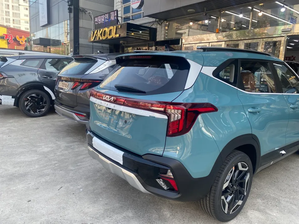 Kia Seltosのカーフィルム施工事例|費用目安・仕上がり 施工写真 1-3