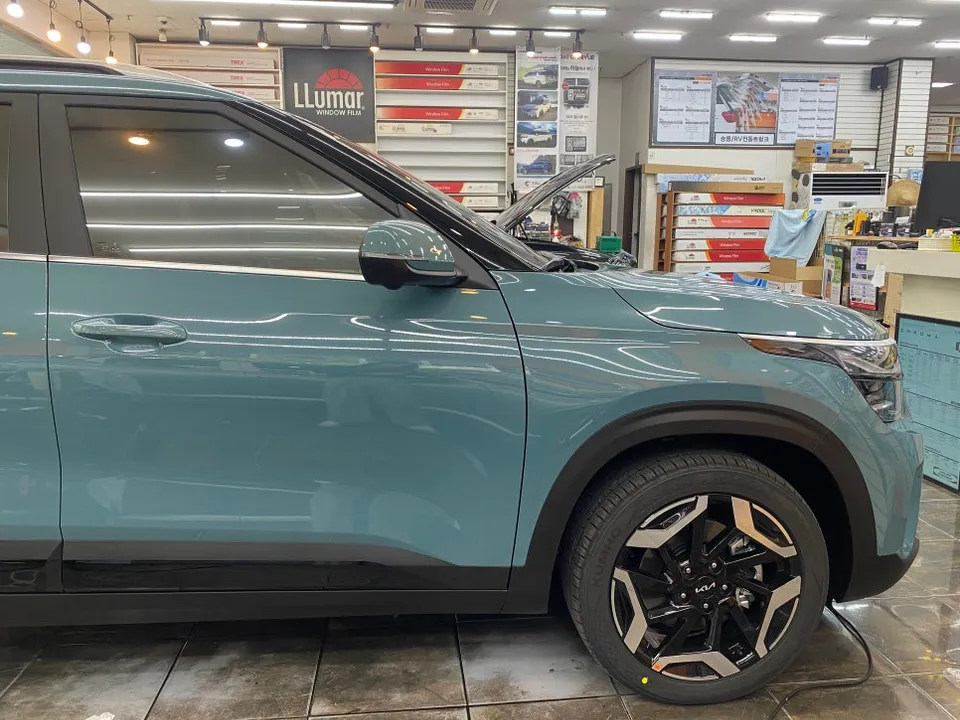 Kia Seltosのカーフィルム施工事例|費用目安・仕上がり 施工写真 3-3
