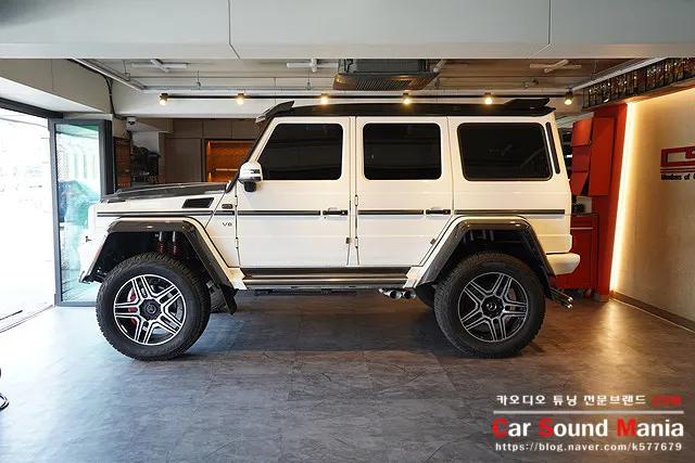 Mercedes-Benz G-Classのカーオーディオ施工事例 施工写真 4-1