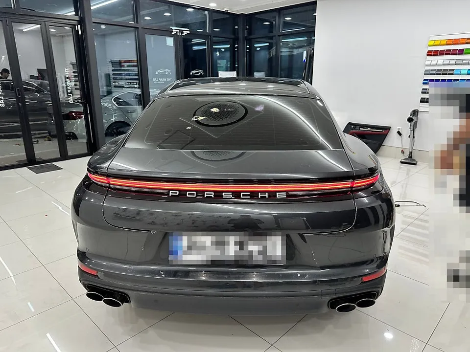 Porsche PanameraのPPF施工事例 施工写真 2