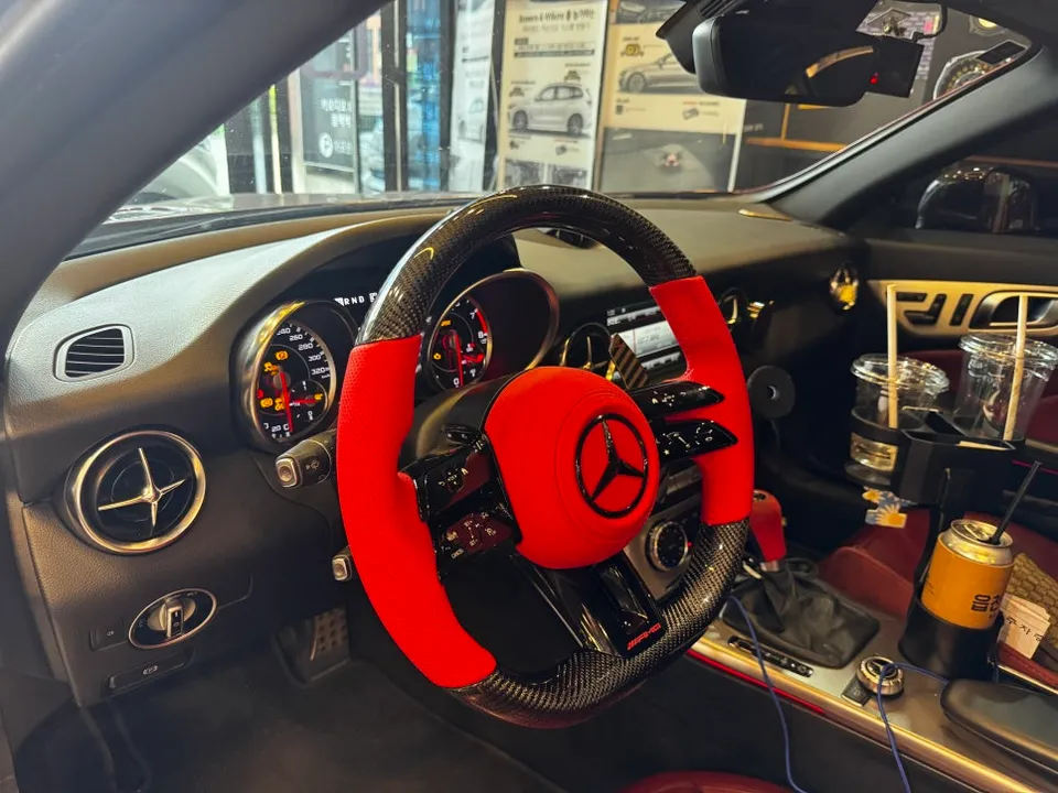 Mercedes-Benz SLK steering wheel - Mercedes-Benz SLK Custom Steering Wheel Upgrade for Sporty Interi photo 6