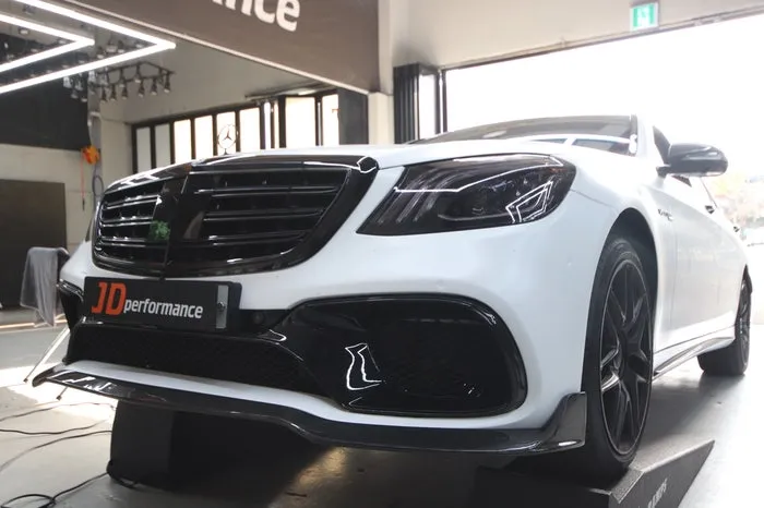 Mercedes-Benz S-Class W222 body kit - Mercedes-Benz S-Class W222 Body Kit Review — Enhanced Sportiness photo 4
