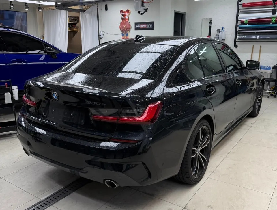 BMW 3 Series G20 カーラッピング事例|マットダークグレー 施工写真 3-1