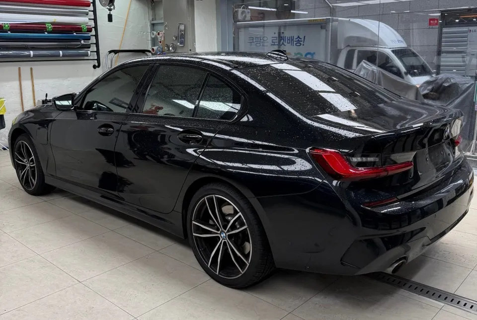 BMW 3 Series G20 カーラッピング事例|マットダークグレー 施工写真 1-2