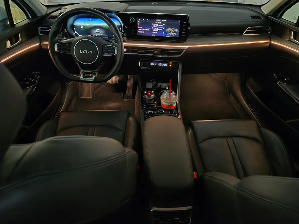 Kia K5 Ambient Lighting Review: Enhanced Interior LED Mood