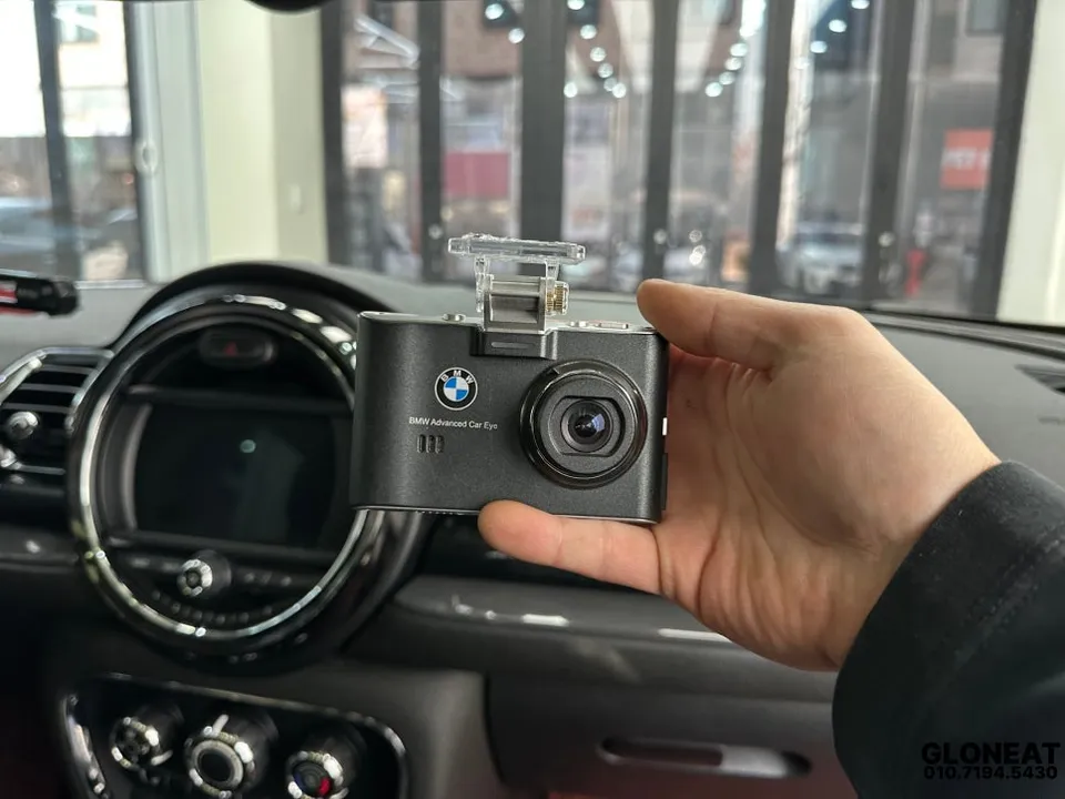 MINI Clubman dash cam - MINI Clubman Dash Cam Installation Review: Front & Rear Coverage photo 4