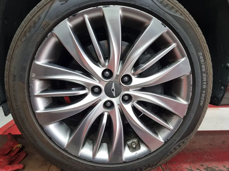Genesis DH wheel repair - Genesis DH Wheel Repair & Painting Review: Cost & Results photo 3