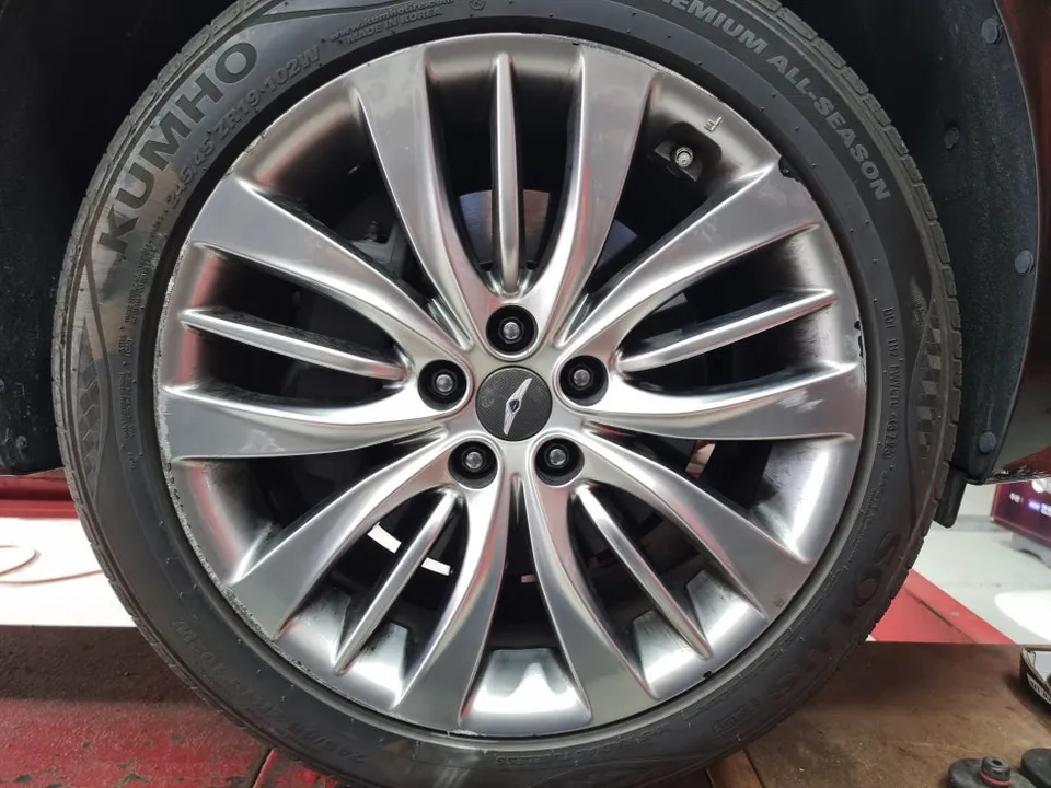 Genesis DH wheel repair - Genesis DH Wheel Repair & Painting Review: Cost & Results photo 4