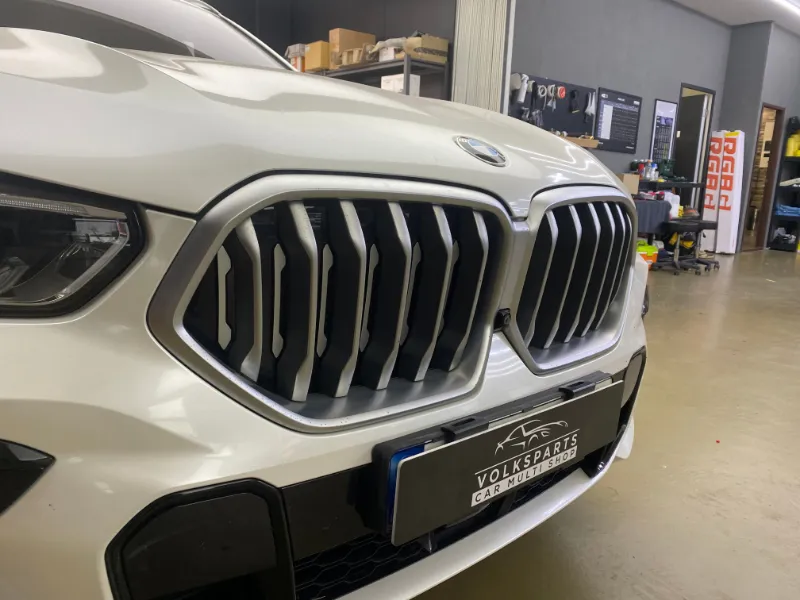 BMW X6 ambient lighting - BMW X6 Exterior Ambient Lighting Review — Enhanced Night Presence photo 5