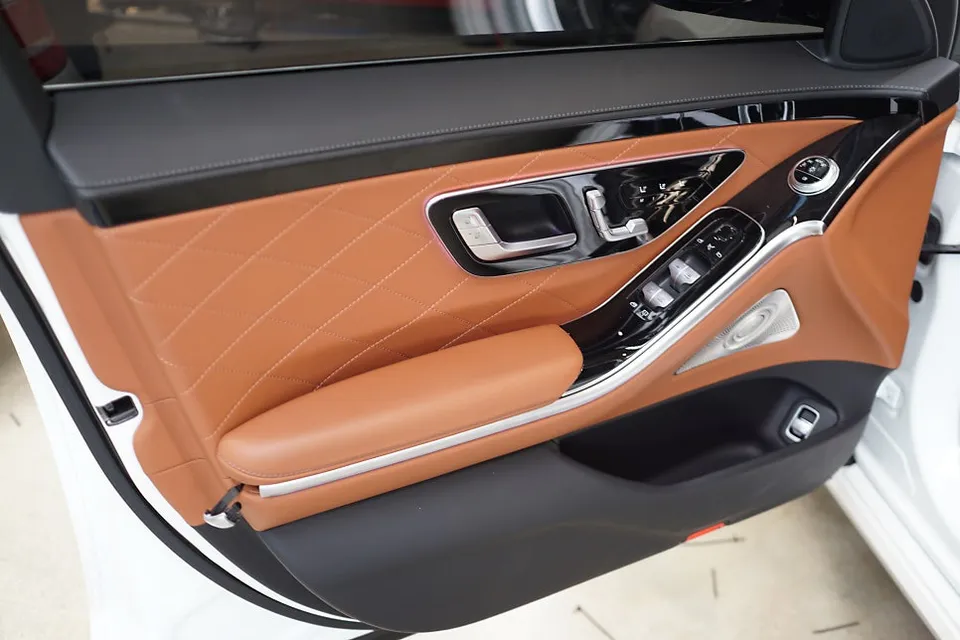 Mercedes-Benz S-Class W223のカーオーディオ施工事例 施工写真 2-1