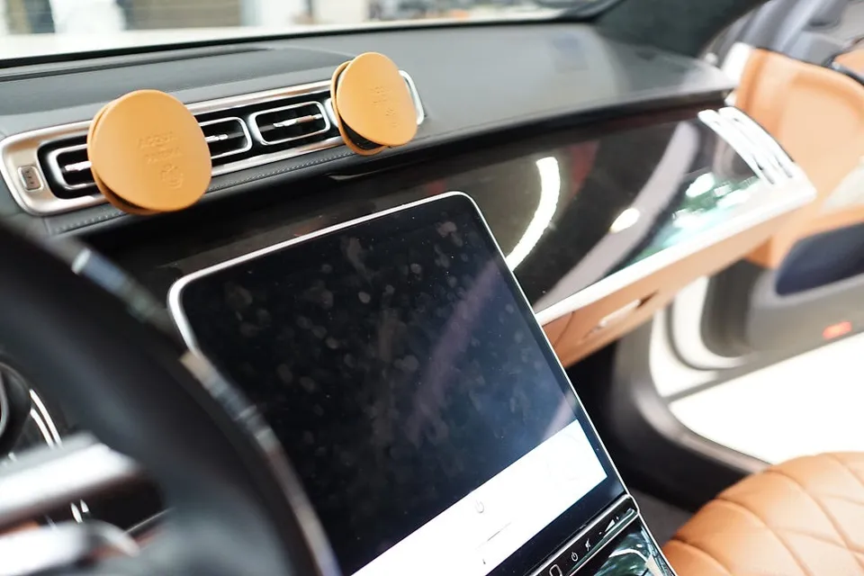 Mercedes-Benz S-Class W223のカーオーディオ施工事例 施工写真 1-2
