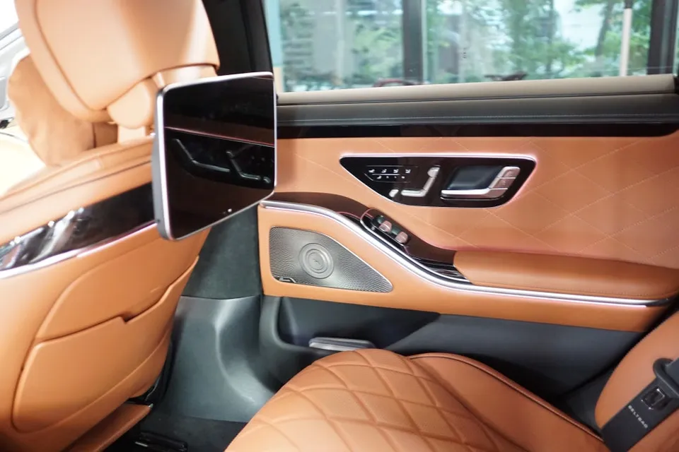 Mercedes-Benz S-Class W223のカーオーディオ施工事例 施工写真 3-2