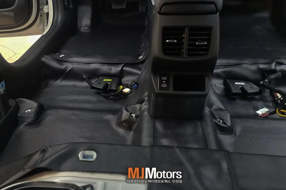 Kia Seltos Interior Customization Review — Enhanced Durability After