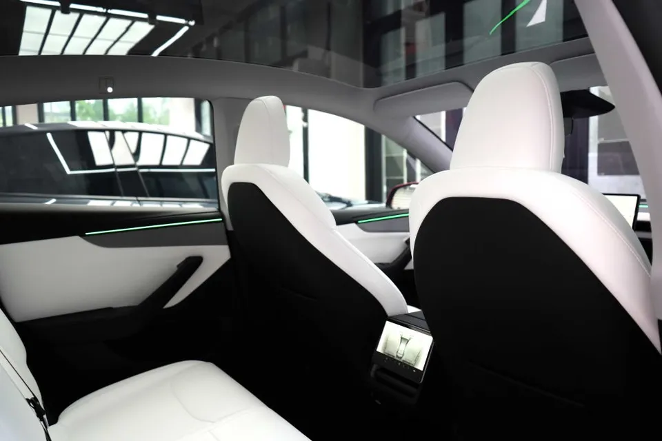 Tesla Model Y window tinting - Tesla Model Y Window Tinting Review: Juniper Edition photo 4