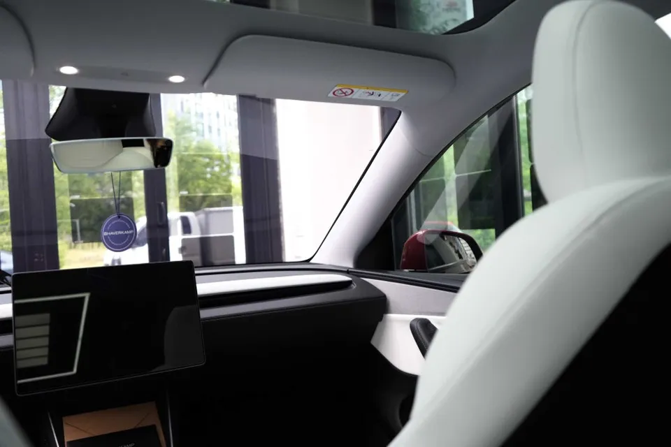 Tesla Model Y window tinting - Tesla Model Y Window Tinting Review: Juniper Edition photo 5