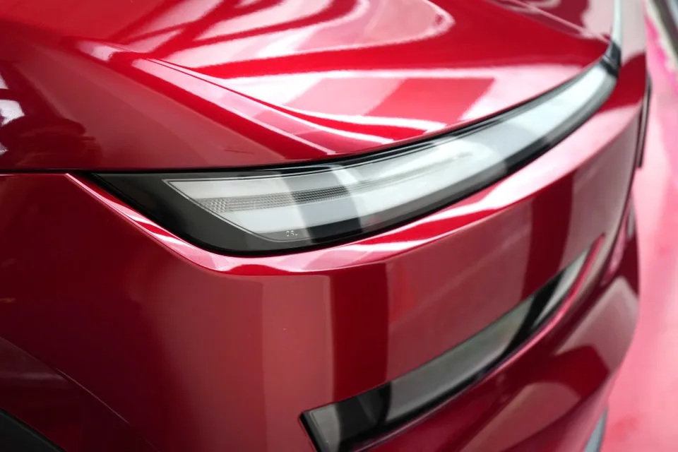 Tesla Model Yのカーフィルム施工事例|費用目安・仕上がり 施工写真 1-3