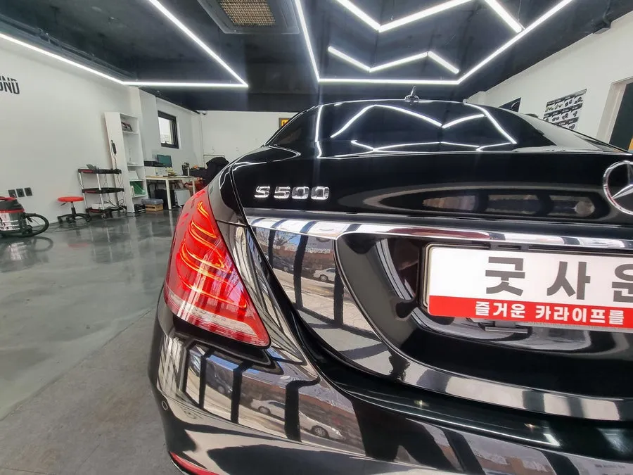 Mercedes-Benz S-Class W222のAndroid Auto・CarPlay取付事例 写真