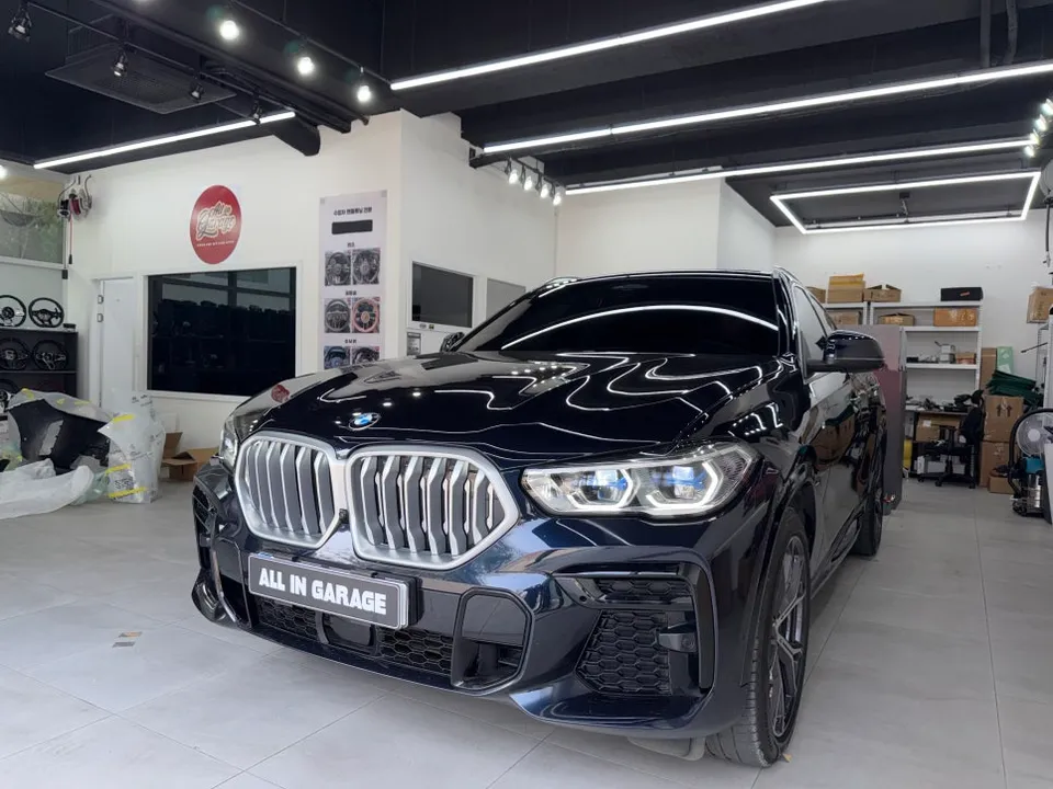 BMW X6 G06 M Carbon D-Cut Steering Wheel Upgrade Before