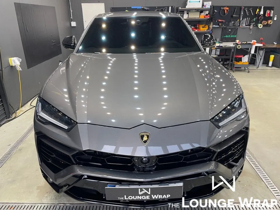 Lamborghini Urus vinyl wrap - Lamborghini Urus Matte Black Vinyl Wrap Review — Stunning Transfo photo 4
