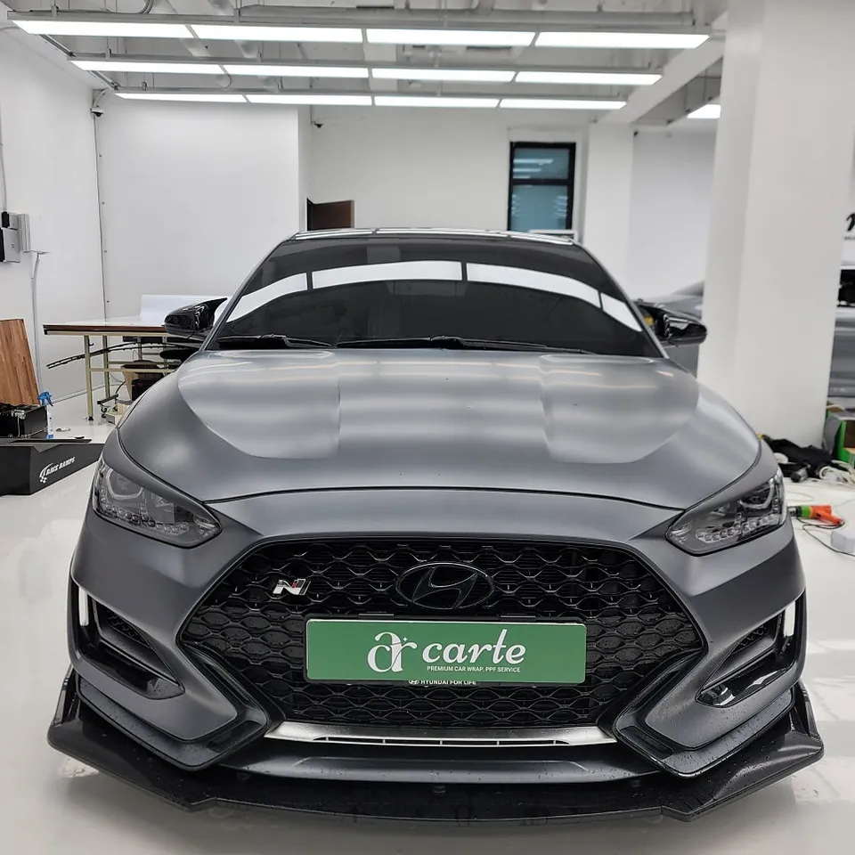 Hyundai Veloster Nのカーラッピング事例|費用目安・仕上がり 施工写真 2-1