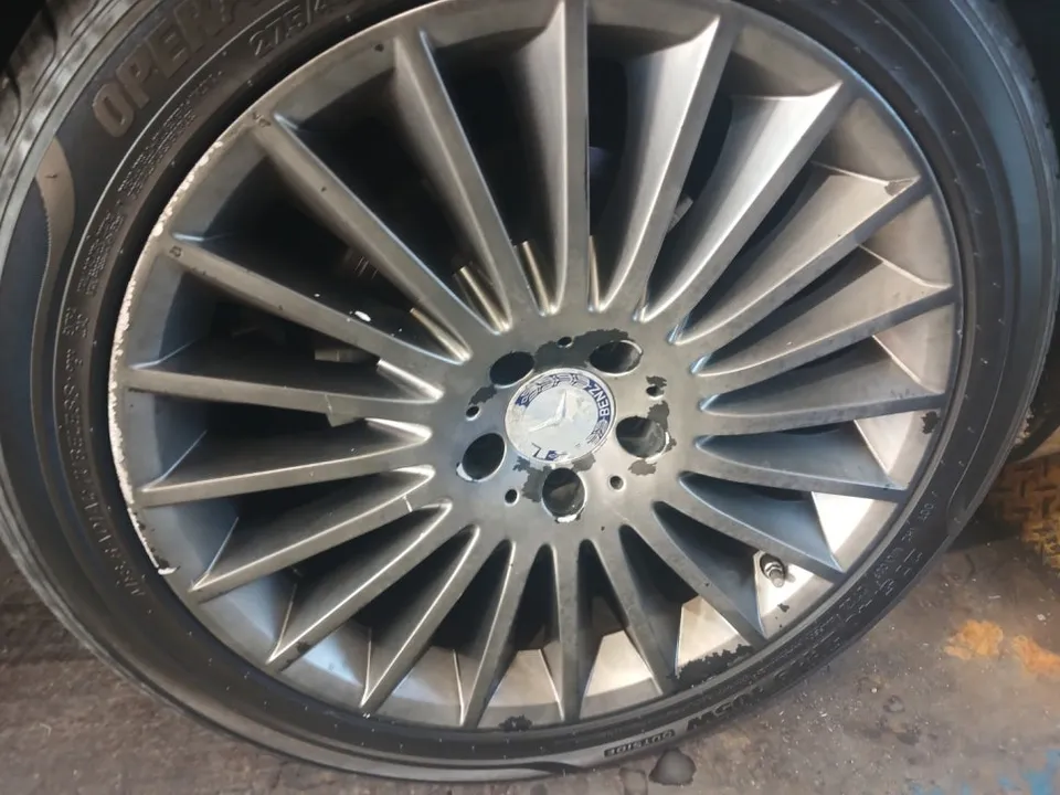 Mercedes-Benz S-Class wheel repair - Mercedes-Benz S-Class Wheel Refinishing Review — Original Luster Restored photo 3