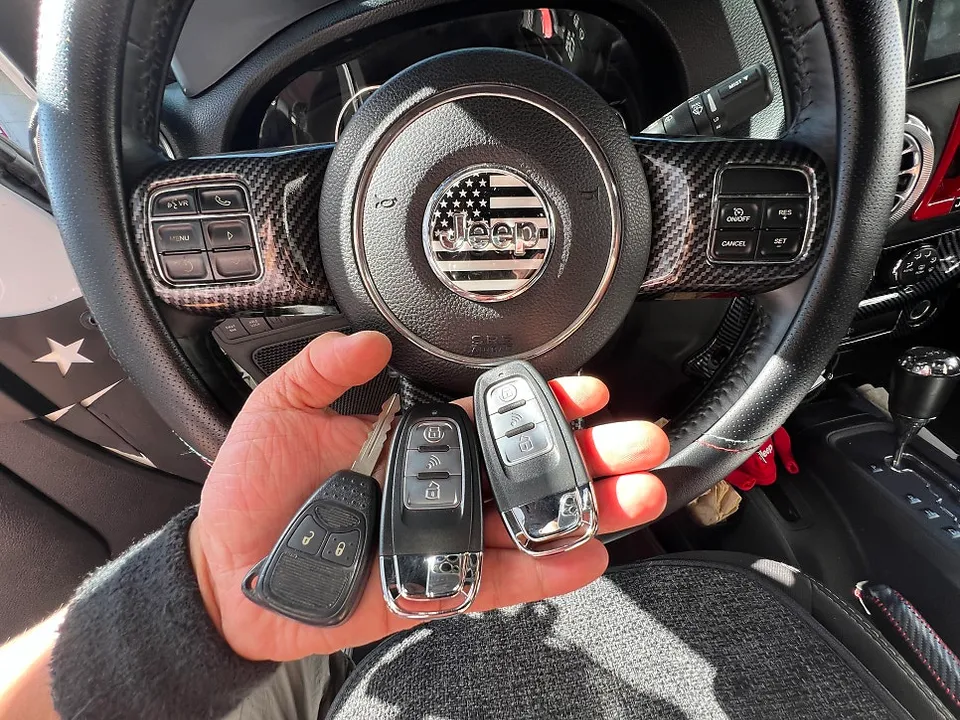 Jeep Wrangler oem options - Jeep Wrangler OEM Options Review — Smart Key Upgrade photo 3