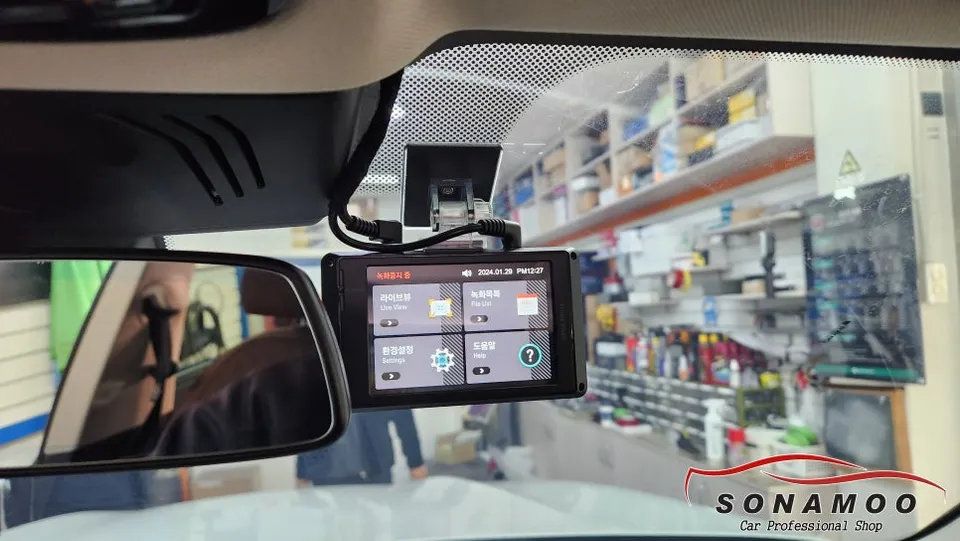 BMW X5 G05 dash cam - BMW X5 G05 Dash Cam Installation Review photo 7