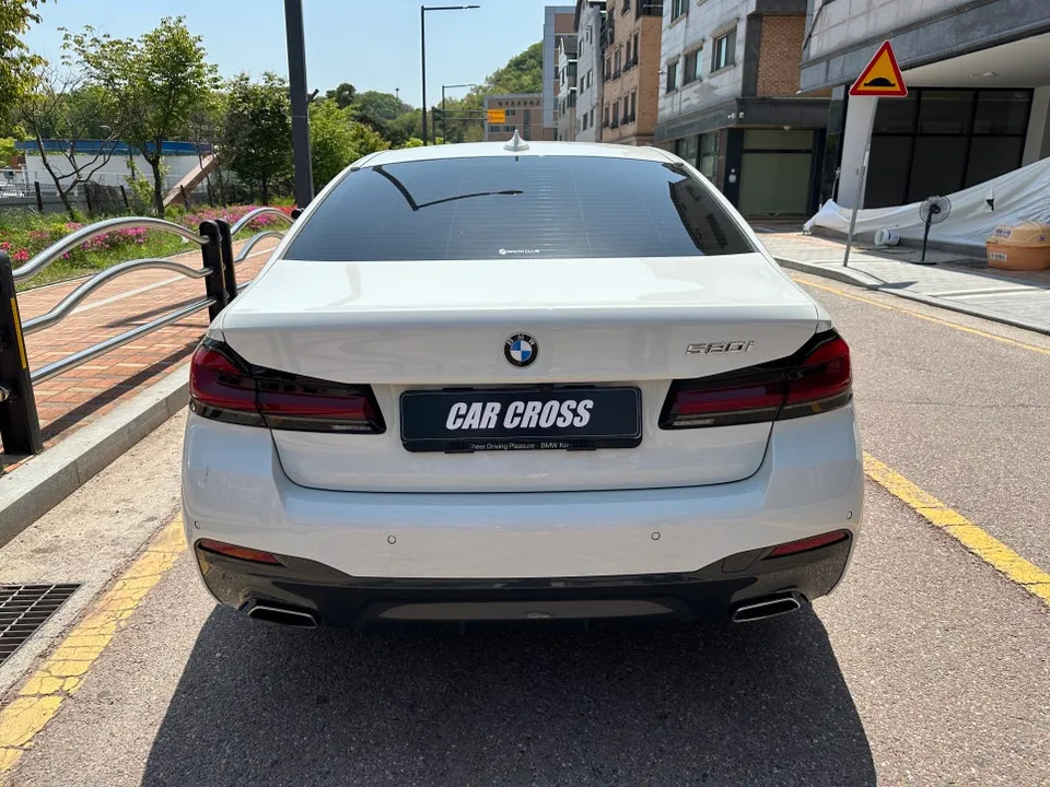 BMW 5 Series G30 カーラッピング事例｜費用目安・仕上がり 施工写真 1-2