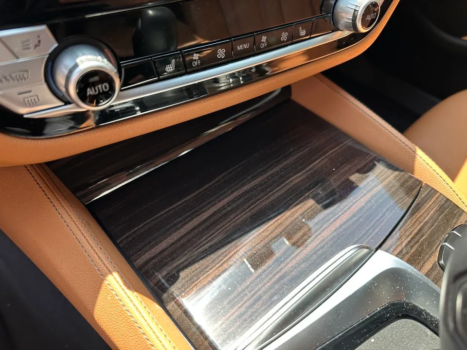 BMW 5 Series G30 カーラッピング事例｜費用目安・仕上がり 施工写真 3-2