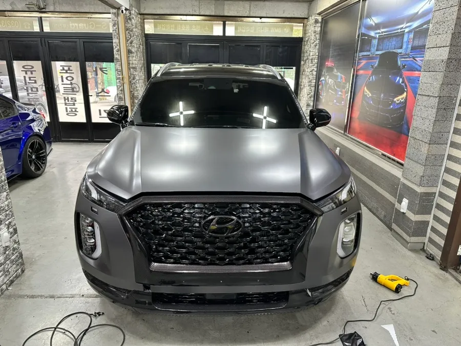Hyundai Palisadeのカーラッピング事例 施工写真 1-2