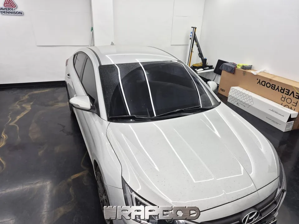 Hyundai Elantra ADのカーラッピング事例|費用目安・仕上がり 施工写真 3-2