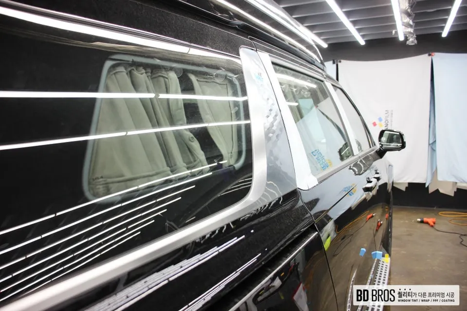 Kia Carnival Hi-Limousineのカーフィルム施工事例|費用目安・仕上がり 施工写真 2-1