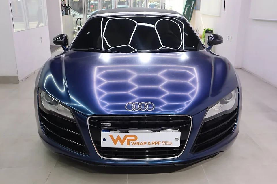 Audi R8のカーラッピング事例 施工写真 2