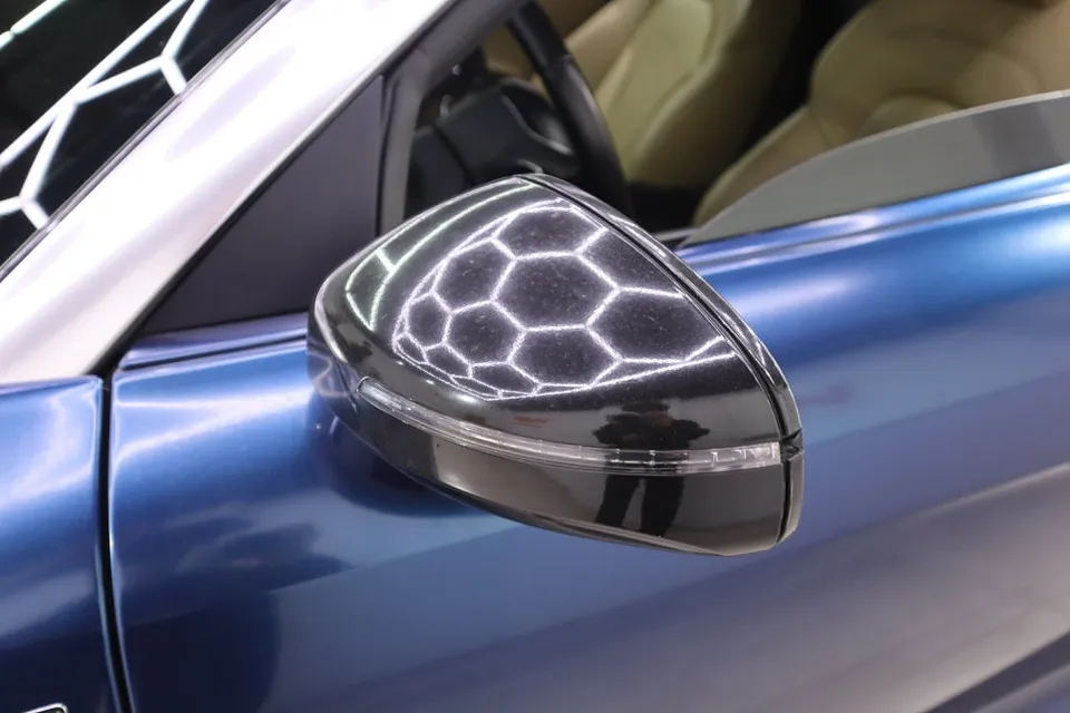 Audi R8のカーラッピング事例 施工写真 4
