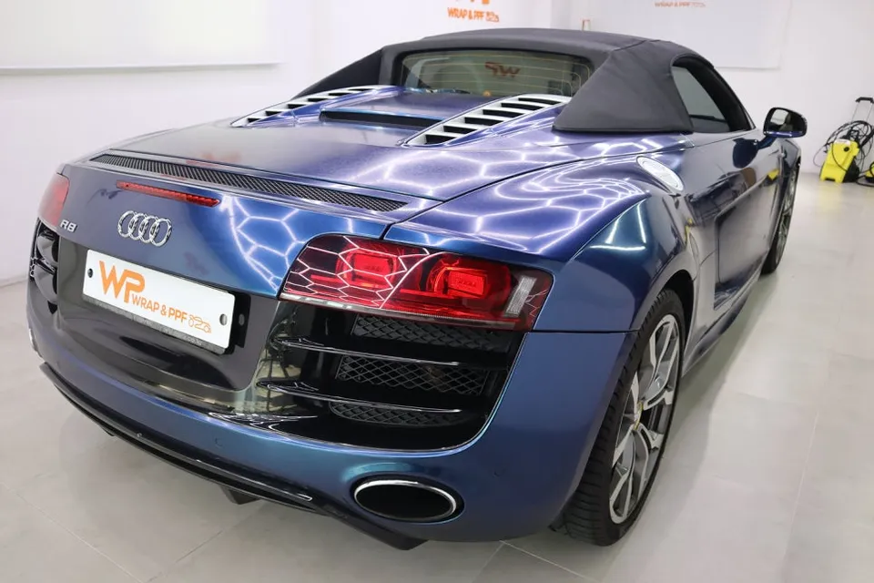 Audi R8のカーラッピング事例 施工写真 5