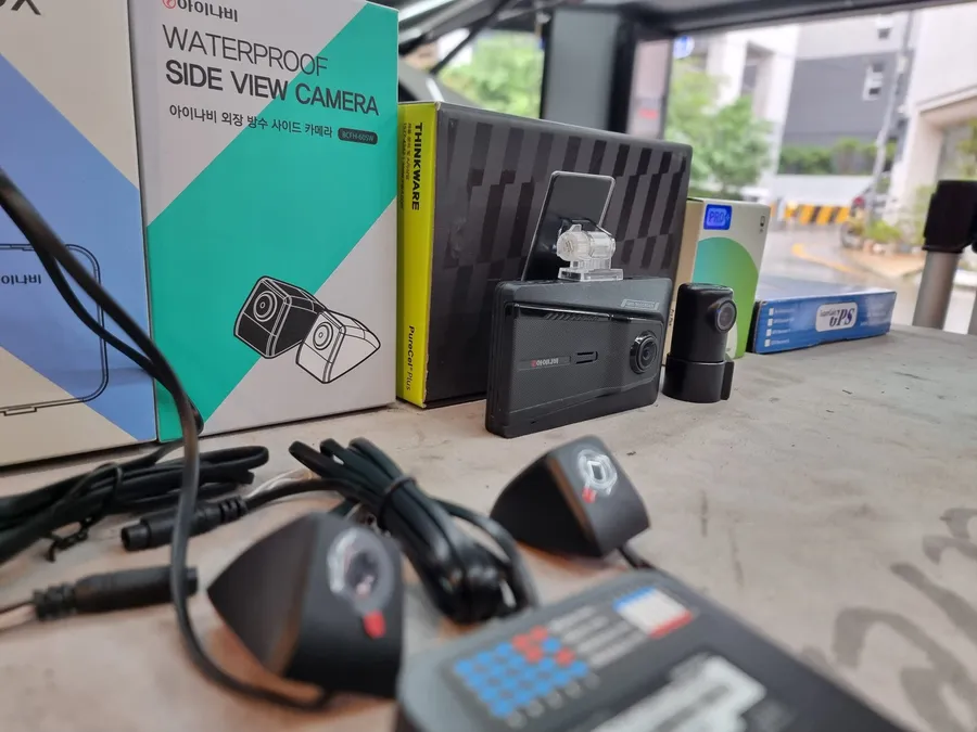 Porsche Panamera GTS dash cam - Porsche Panamera GTS Dashcam Installation Review photo 4