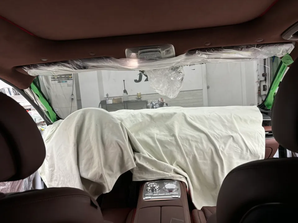 Genesis G90のカーフィルム施工事例 施工写真 1-2