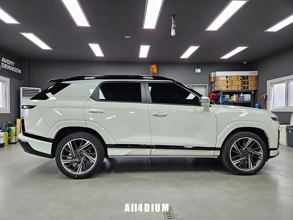 KG Mobility Actyon vinyl wrap - KG Mobility Actyon Vinyl Wrap Review: Cost & Results photo 4