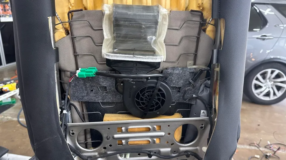 Land Rover Discovery 5 seat ventilation - Land Rover Discovery 5 Seat Climate Upgrade Review photo 5