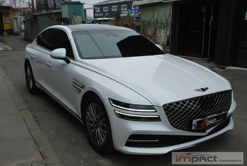 Genesis G80のカーラッピング事例|高光沢ブラックルーフ 施工写真 1-3