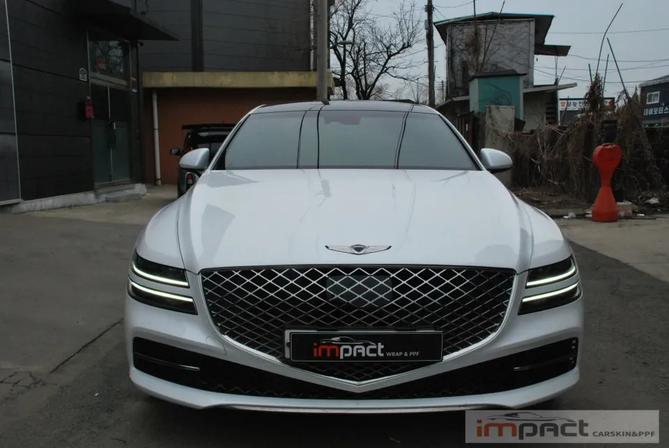Genesis G80のカーラッピング事例|高光沢ブラックルーフ 施工写真 2-3
