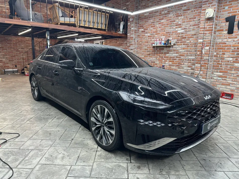 Kia K8 vinyl wrap - Kia K8 Chrome Delete Vinyl Wrap Review photo 3