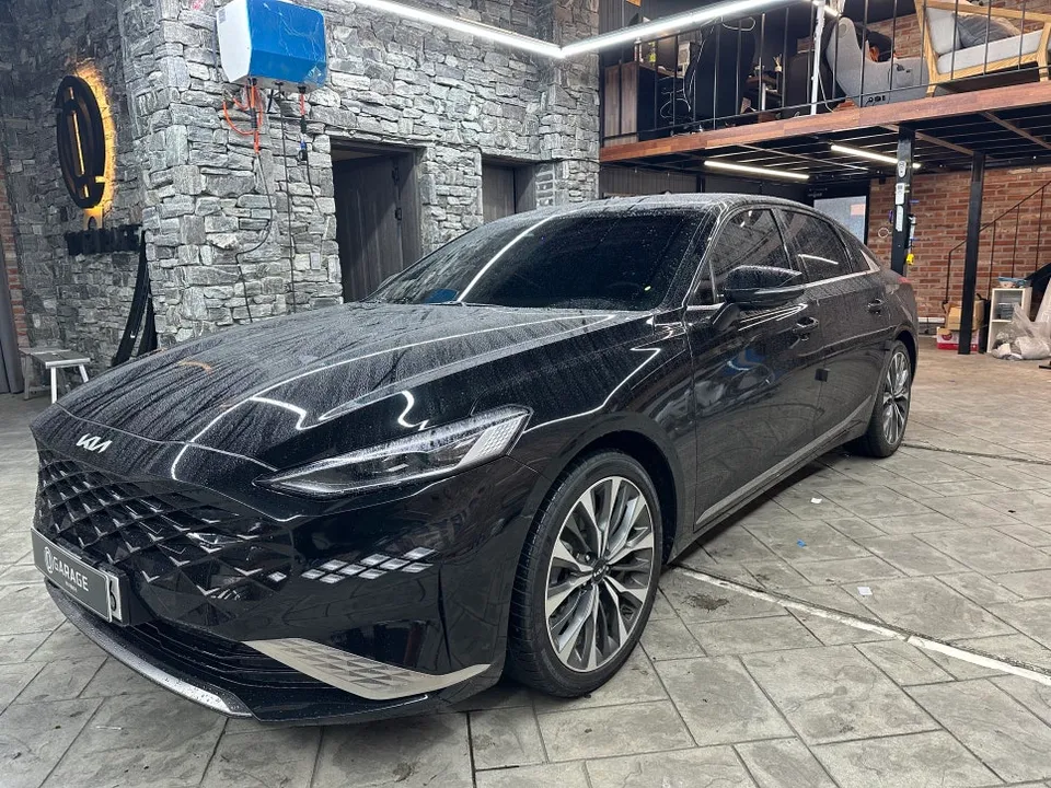 Kia K8 vinyl wrap - Kia K8 Chrome Delete Vinyl Wrap Review photo 4