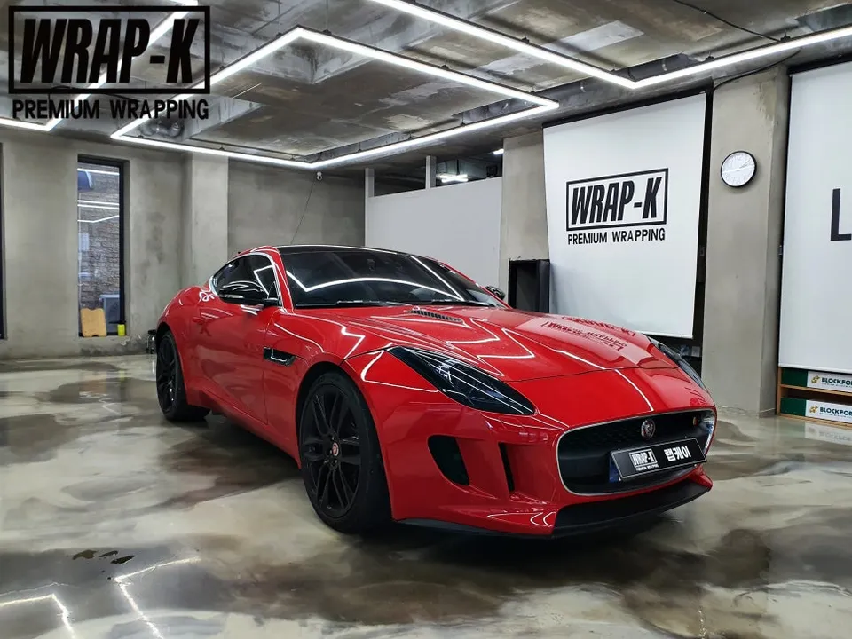 Jaguar F-TypeのPPF施工事例|ヘッドライトの印象変化 施工写真 3-3