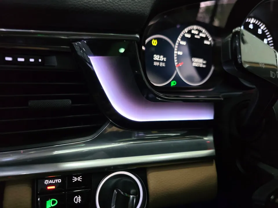 Porsche Panamera 971 ambient lighting - Porsche Panamera 971 Ambient Lighting Review: Cost & Results photo 6