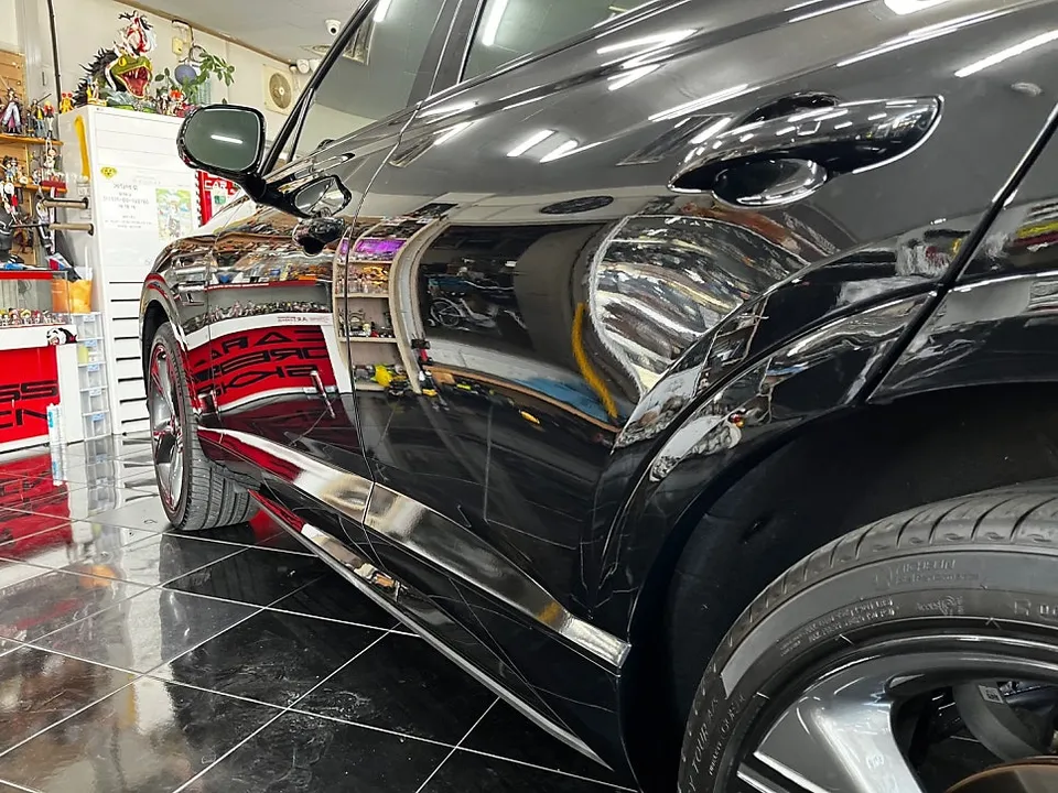 Genesis GV80 vinyl wrap - Genesis GV80 Vinyl Wrap Review: Cost & Results photo 3