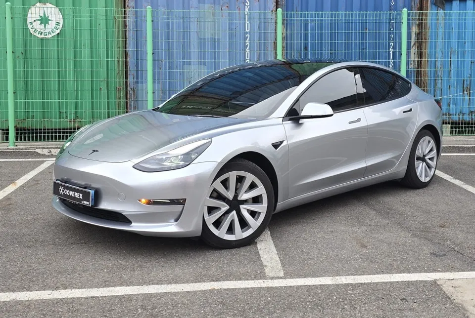 Tesla Model 3 vinyl wrap - Tesla Model 3 Vinyl Wrap Review: HANYA GT Silver Upgrade photo 4