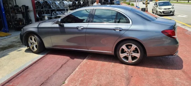 Mercedes-Benz E-Class Wheel Repair & Refinishing — Scratch-Free Results photo 2