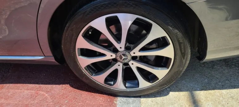 Mercedes-Benz E-Class wheel repair - Mercedes-Benz E-Class Wheel Repair & Refinishing — Scratch-Free Results photo 4