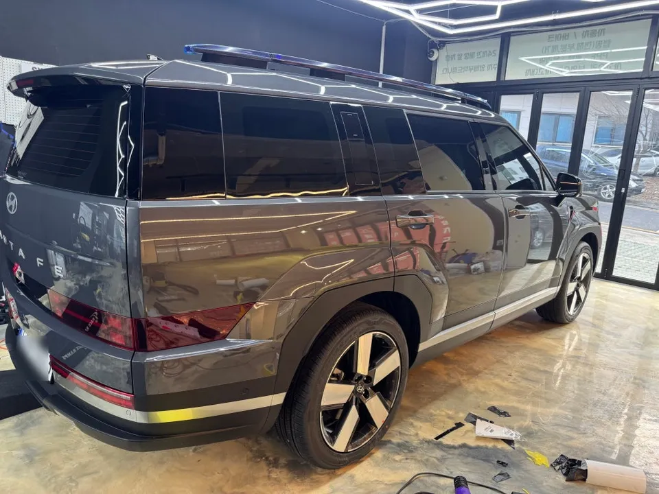 Hyundai Santa Fe MX5 vinyl wrap - Hyundai Santa Fe MX5 Vinyl Wrap Review — Cost & Results photo 3